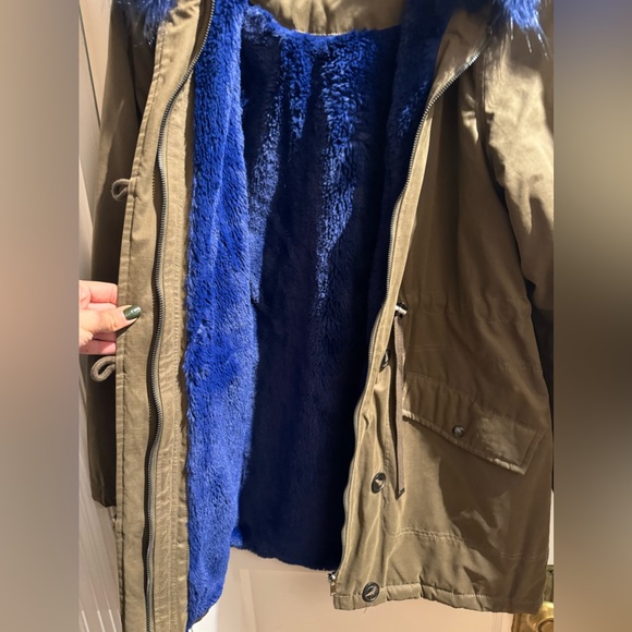 BLUE FUR PARKA - Picture 10 of 12